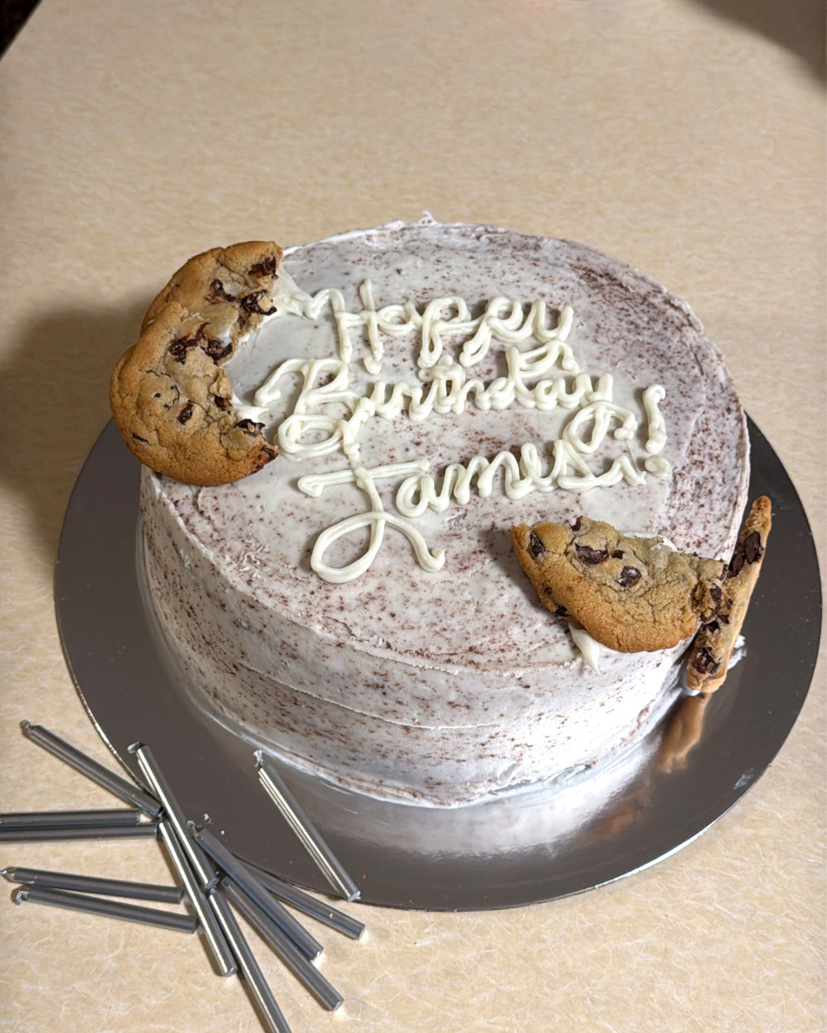 Cookies & Cream — Chocolate chip cookies and soft vintage lettering